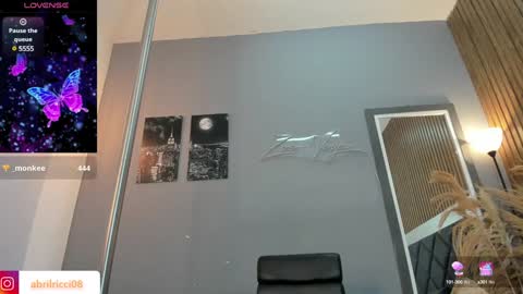 Snapshot of abril_ricci chatting on February 1, 2025, 6:54 am Abril online show from February 1, 2025, 6:54 am