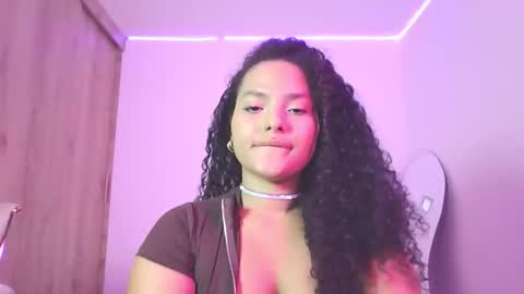 Snapshot of abril_ricci chatting on October 10, 2025, 6:56 am Abril online show from October 10, 2025, 6:56 am