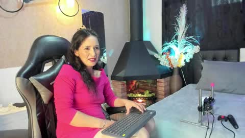 Abril online show from May 23, 2026, 2:21 pm