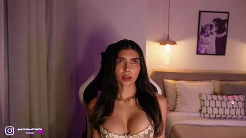 Snapshot of abril_w18 chatting on March 29, 2026, 11:05 pm My name is Alexa. Please say hello I like to chat with you. If you have requests please use tip online show from March 29, 2026, 11:05 pm