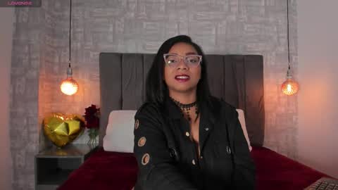 abrilsantana_ online show from October 17, 2025, 4:26 am
