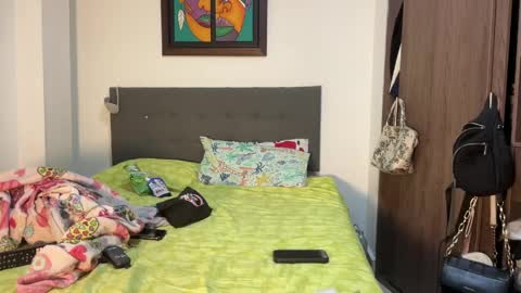 abrilsantosxo online show from March 30, 2026, 12:28 pm