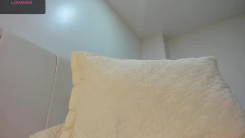 AbrilSonne online show from February 28, 2025, 12:54 am