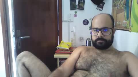 Snapshot of absinnto2016 chatting on April 22, 2026, 5:14 pm Luke 33 online show from April 22, 2026, 5:14 pm