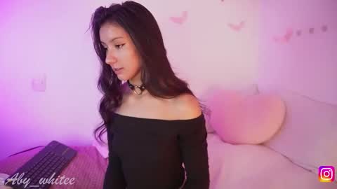   Aby   online show from November 6, 2025, 5:19 am