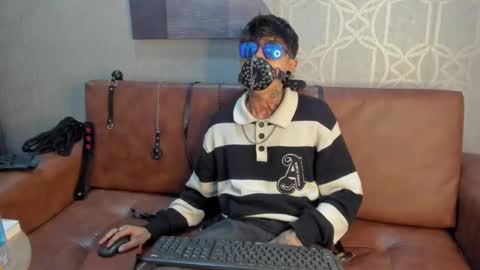 Snapshot of acidmilo chatting on December 9, 2024, 5:18 am Acid Milo online show from December 9, 2024, 5:18 am