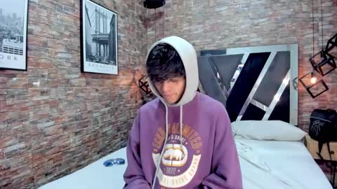 Snapshot of acidmilo chatting on December 17, 2024, 12:00 pm Acid Milo online show from December 17, 2024, 12:00 pm