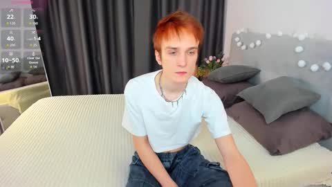 Snapshot of adam__youn chatting on February 1, 2026, 9:02 pm Adam online show from February 1, 2026, 9:02 pm