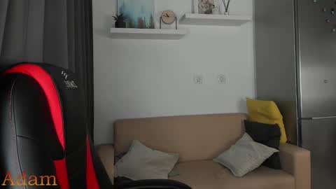 Snapshot of adam_faust chatting on October 29, 2025, 3:09 am Adam online show from October 29, 2025, 3:09 am