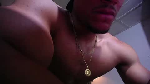 adam_fit19cm online show from May 31, 2026, 6:09 pm