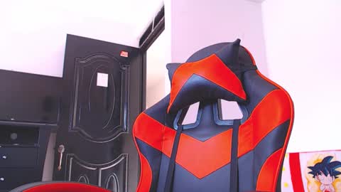 adam hot11 online show from December 14, 2025, 7:40 pm