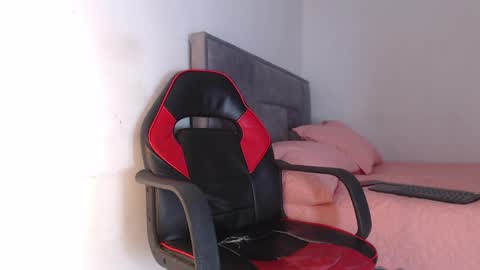 Hello guys excuse my absence I will be absent for several days for health reasons I hope you understand thank you very much. online show from April 4, 2026, 4:55 am