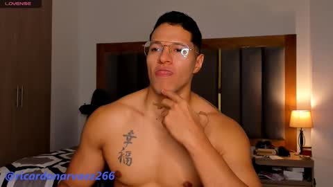 adambrocs1 online show from January 22, 2025, 2:26 am