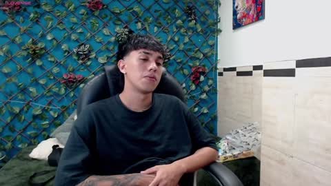 Snapshot of adamcoox chatting on December 24, 2024, 2:01 pm Adam online show from December 24, 2024, 2:01 pm