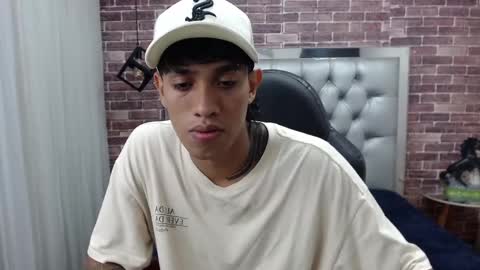 Snapshot of adamcoox chatting on March 4, 2025, 3:55 am Adam online show from March 4, 2025, 3:55 am