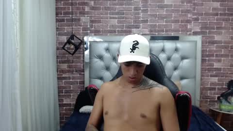 Snapshot of adamcoox chatting on March 4, 2025, 6:58 am Adam online show from March 4, 2025, 6:58 am