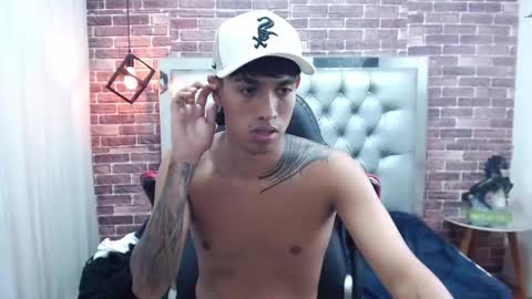 Snapshot of adamcoox chatting on March 6, 2025, 7:14 am Adam online show from March 6, 2025, 7:14 am