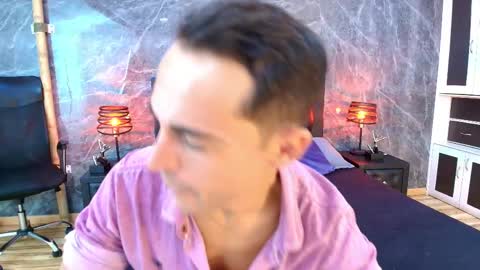 Im Adams Sanz online show from March 24, 2026, 7:08 pm