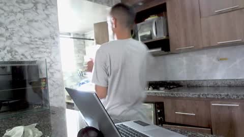 eva online show from December 4, 2024, 8:29 pm