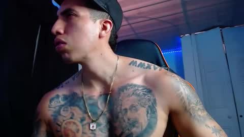 Snapshot of adan_hudson chatting on October 23, 2025, 2:49 pm Anderson online show from October 23, 2025, 2:49 pm