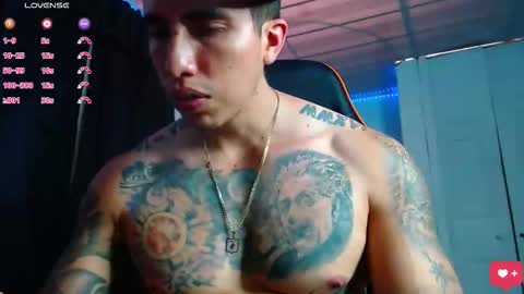 Snapshot of adan_hudson chatting on October 31, 2025, 5:25 pm Anderson online show from October 31, 2025, 5:25 pm