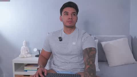 Adan Johns online show from June 5, 2026, 2:29 am