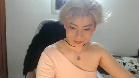 Snapshot of adan_romanoff chatting on October 25, 2025, 5:48 am adan_romanoff online show from October 25, 2025, 5:48 am