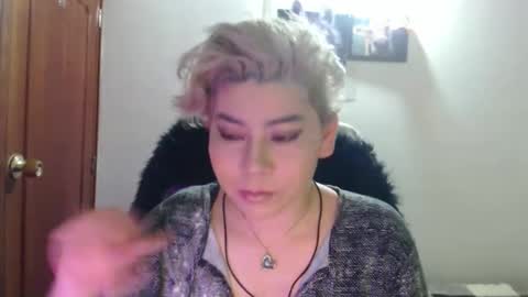 Snapshot of adan_romanoff chatting on November 2, 2025, 7:00 am adan_romanoff online show from November 2, 2025, 7:00 am