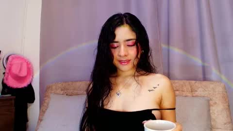  Adara Johnson  online show from October 20, 2025, 11:43 am