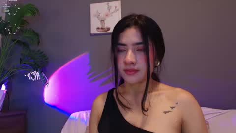  Adara Johnson  online show from May 27, 2026, 12:24 pm