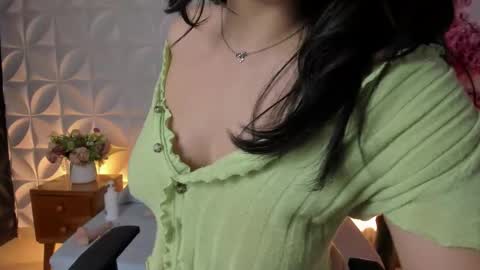 Snapshot of adarna13_ chatting on September 23, 2025, 7:39 pm A D A R N A online show from September 23, 2025, 7:39 pm