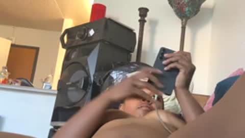 Snapshot of addctdtohenny chatting on March 20, 2026, 6:35 pm addctdtohenny online show from March 20, 2026, 6:35 pm