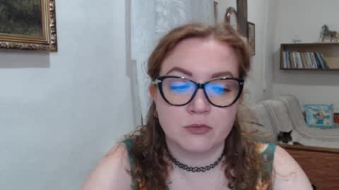 Adel online show from November 23, 2025, 11:43 am