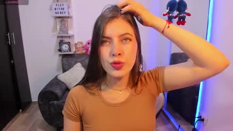 Snapshot of adela_parker chatting on October 14, 2025, 8:20 pm Adela Parker online show from October 14, 2025, 8:20 pm