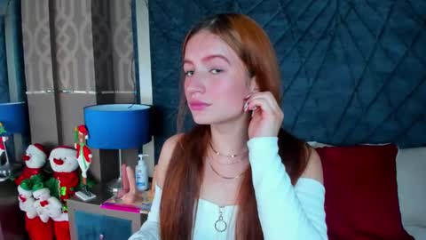 Adelaine online show from December 27, 2024, 12:34 pm