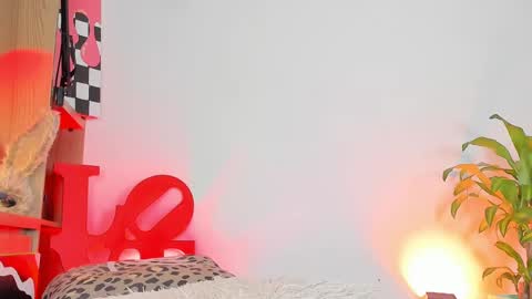 Snapshot of adelarangel chatting on November 19, 2025, 12:10 am Adela Rangel START Mon to Sat from 3pm - 9pm COL time online show from November 19, 2025, 12:10 am