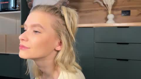 Adele Nick online show from March 20, 2026, 7:35 am