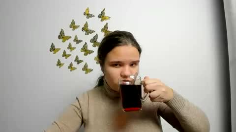 adelecruzz online show from January 22, 2025, 1:00 pm