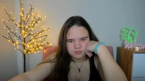 adelecruzz online show from February 20, 2025, 1:40 pm