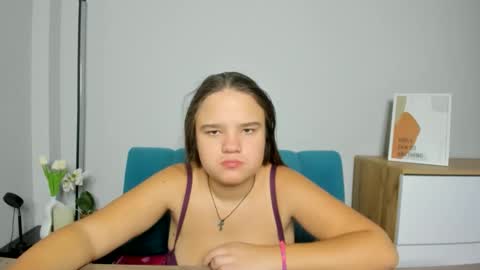 adelecruzz online show from October 12, 2025, 7:18 am