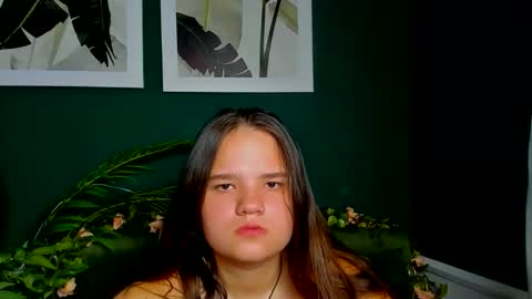 adelecruzz online show from April 4, 2026, 12:02 pm