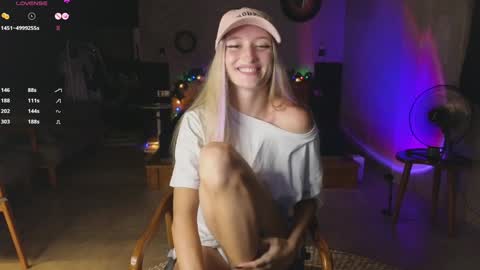 Snapshot of adelelyv chatting on January 30, 2025, 2:58 pm Adele online show from January 30, 2025, 2:58 pm