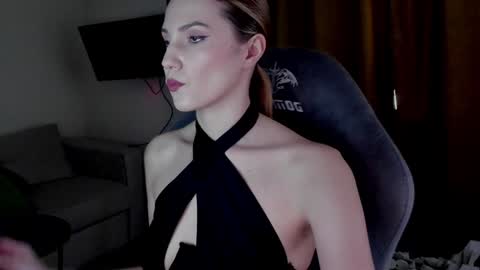 Snapshot of adeleshinem chatting on December 10, 2024, 4:24 am Adele Shine online show from December 10, 2024, 4:24 am