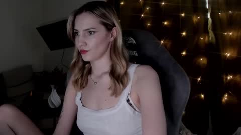 Snapshot of adeleshinem chatting on February 25, 2025, 9:09 am Adele Shine online show from February 25, 2025, 9:09 am