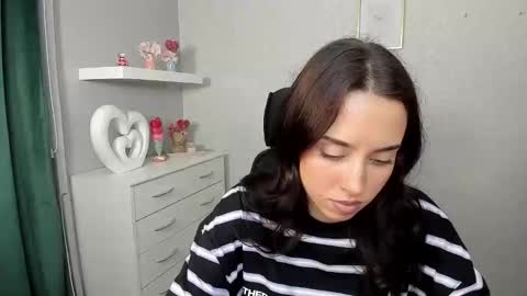 Adele online show from March 26, 2026, 6:41 am