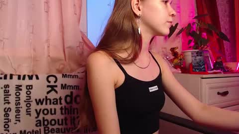 Lina online show from January 25, 2025, 12:47 pm