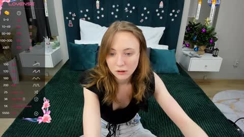 Snapshot of adelina_cowell chatting on December 30, 2024, 2:40 pm Adelina online show from December 30, 2024, 2:40 pm