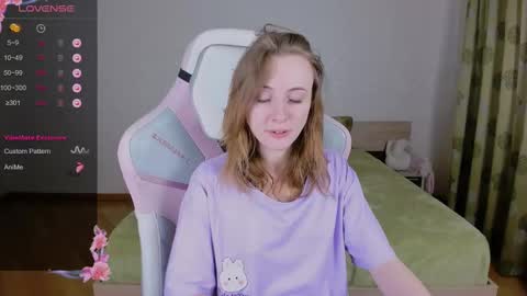 Snapshot of adelina_cowell chatting on March 10, 2025, 9:43 am Adelina online show from March 10, 2025, 9:43 am