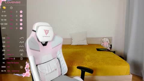 Snapshot of adelina_cowell chatting on September 22, 2025, 9:55 am Adelina online show from September 22, 2025, 9:55 am