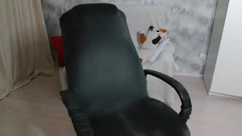 adelinalawson online show from February 10, 2026, 1:48 pm